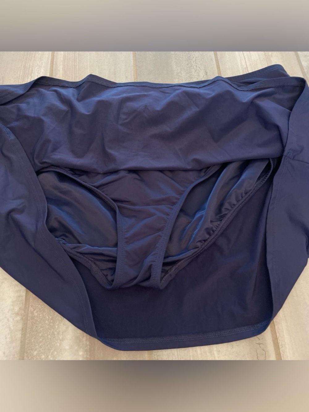 Lot of 3 Lands End 3X (24-26) Navy Short Sleeve Rashguard Skirt/Skort Swimsuit - Picture 7 of 11